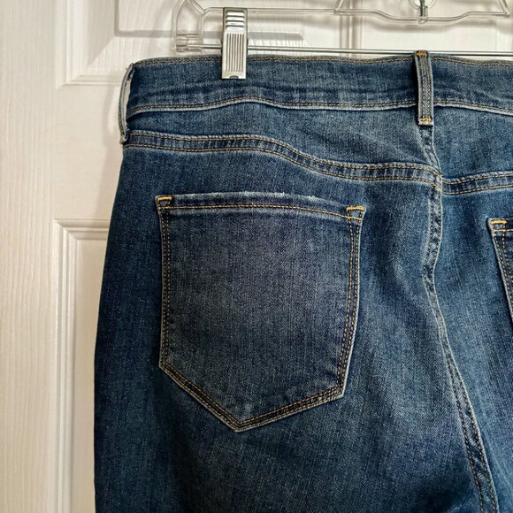 Old Navy Women’s Mid-Rise Straight Jeans Sz 10 Regular Dark Wash Frayed Hem - Picture 5 of 7